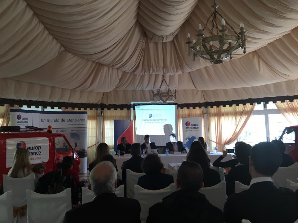 Motocarrero's tweet photo. La presentación del nuevo patrocinador https://t.co/v5wpCy6RSw