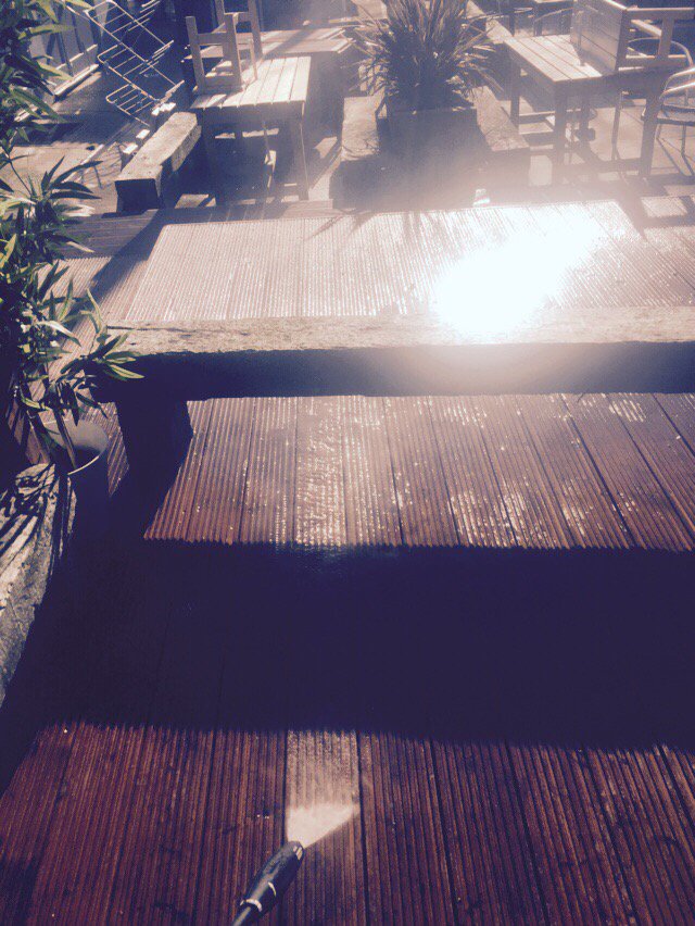 Portlandjamjar's tweet image. Picked a good day to spring clean our jam jar bar, planting our herbs next week for our wood fired pizzas #Portland