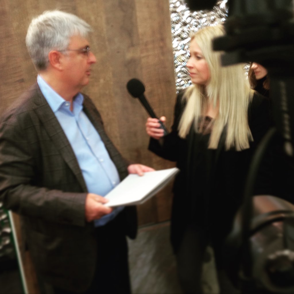 stvemulls's tweet image. @CazPerry #presenting at #SDS16 for #Decolan stevemullins.net #london #videoproduction #4kUHD #video