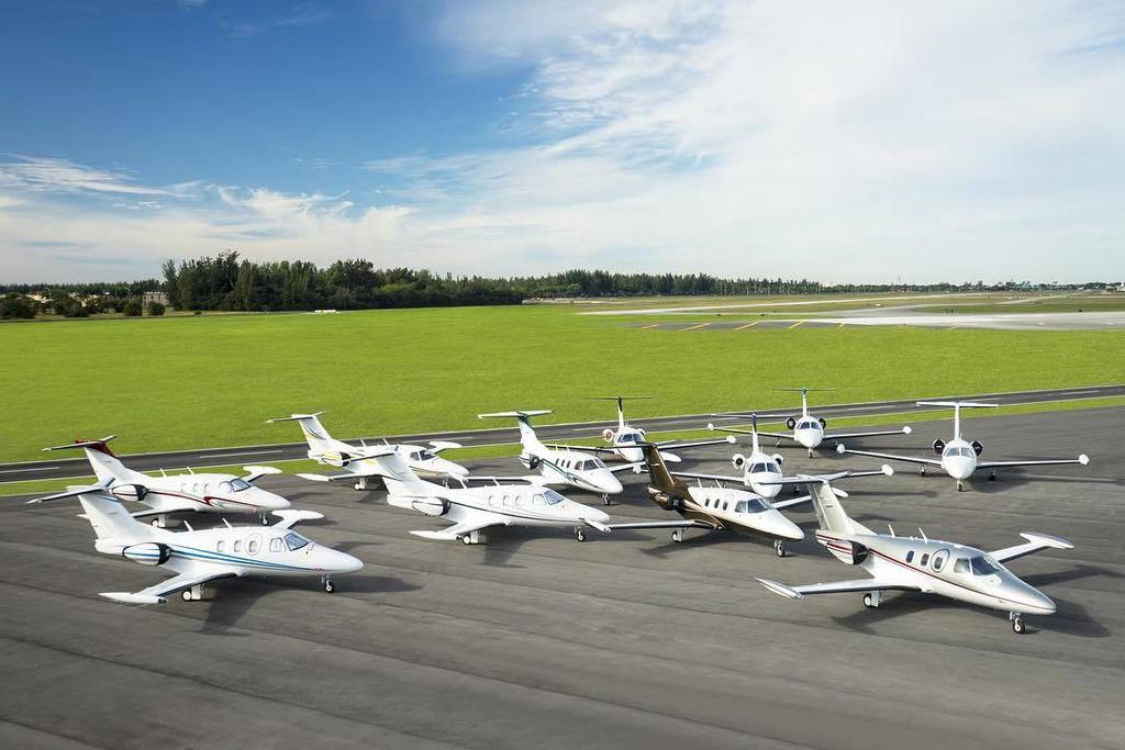 FB_Aviation_OPF's tweet image. Group Photo! #Eclipse500 #Meetings #FontaineBleauAviation #JetLife ift.tt/1SgFnMW