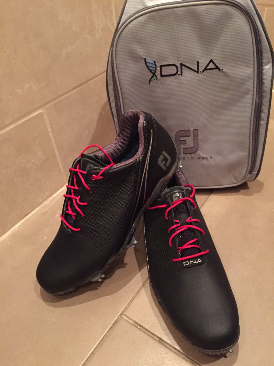 mikethompson8's tweet photo. Great service from Steve up @TurtonPro new @FootJoyEurope DNA's + a free bag as well! Just need the weather now https://t.co/Fjd8NKhmKB