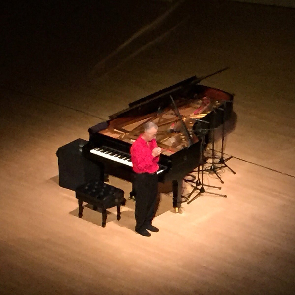 ofer_assaf's tweet photo. Thank you @KeithJarrettOrg for the most hypnotizing performance last night!!!#keithjarrett https://t.co/FEGvzYxN3o