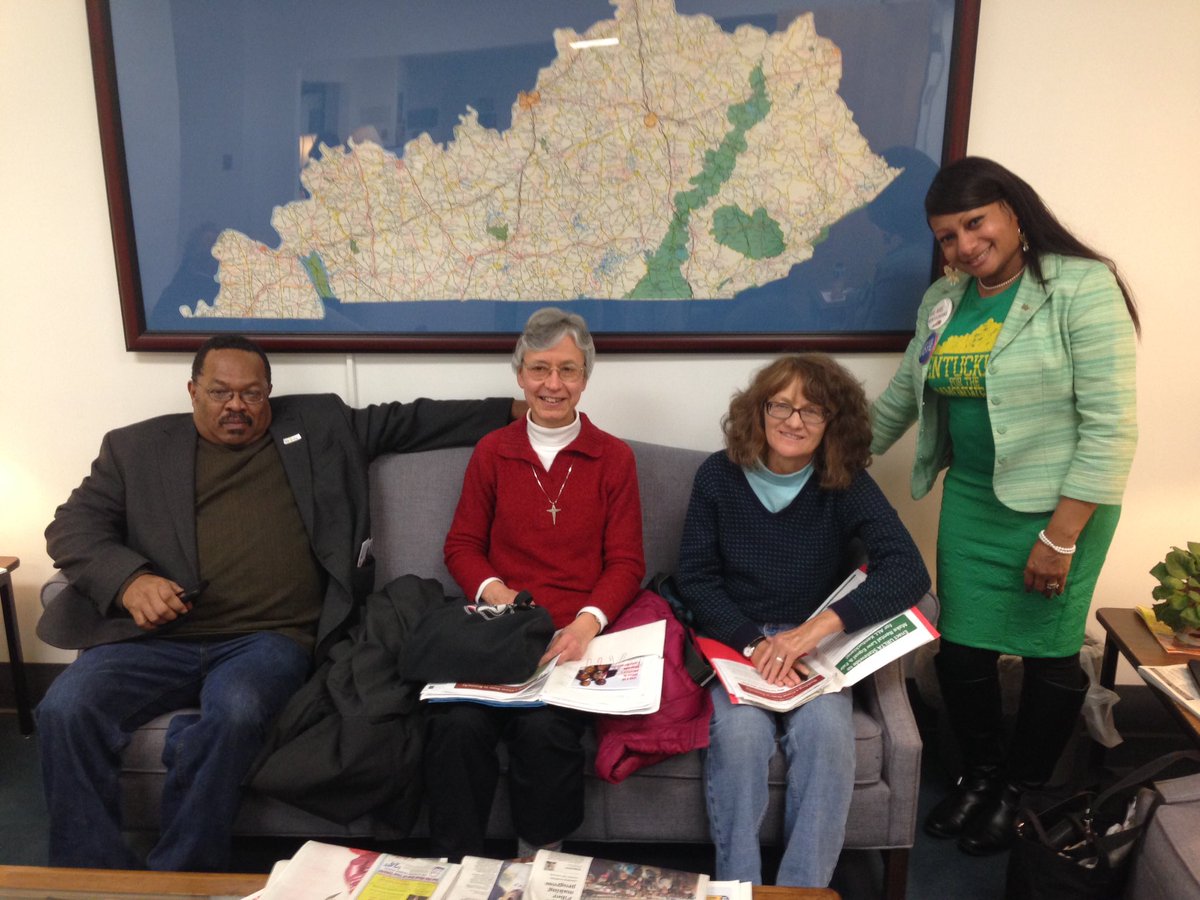 NKY_KFTC's tweet photo. #NKY members getting ready to meet with @addiawuchner! #LetUsVote #KeepKynect #Vision4Ky #TaxReform https://t.co/HilOI79ZSN