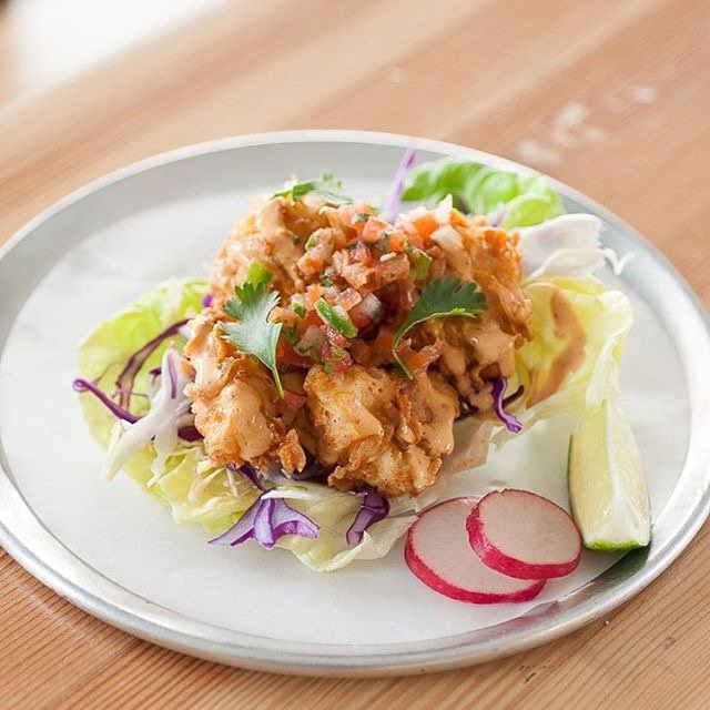 Here's my 'Fried Jidori Chicken Taco' w/ slaw, cream & pico de gallo. @EaterLA, thanks for supporting @TrejosTacos! https://t.co/Agnooztrmq