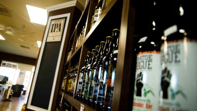Why Buying Craft Beer in Big Bottles Probably Isn't a Good Idea Right Now buff.ly/1SA5fUs #craftbeer
