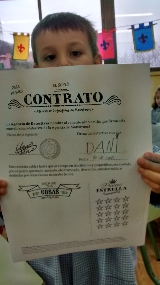 MrWolfTeacher's tweet image. @PequeMonstruos @Nosolorol en el  #ProyectoHolmes #teachingrevolution para peques de 4 y 5 años ;) #rpgisculture