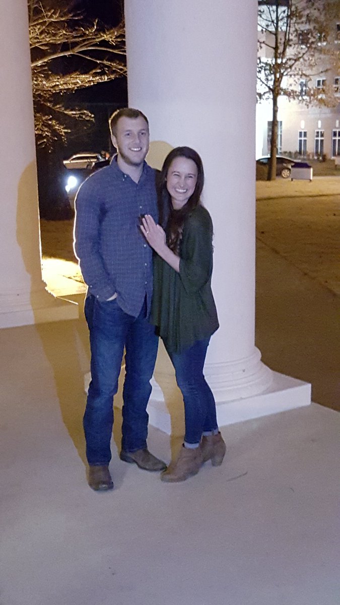 Jessica Compton (JessElizabeth20) Twitter