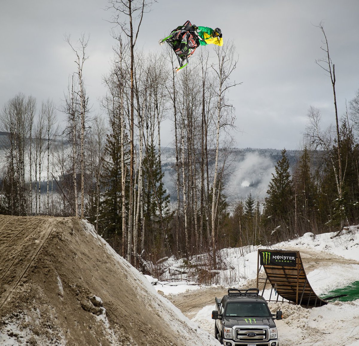 #WhipItWednesday <a href="/turcotte16/">Brett Turcotte</a> poses for the camera mid-whip.  <a href="/KamloopsFord/">KamloopsFordLincoln</a> #TurcotteCompound