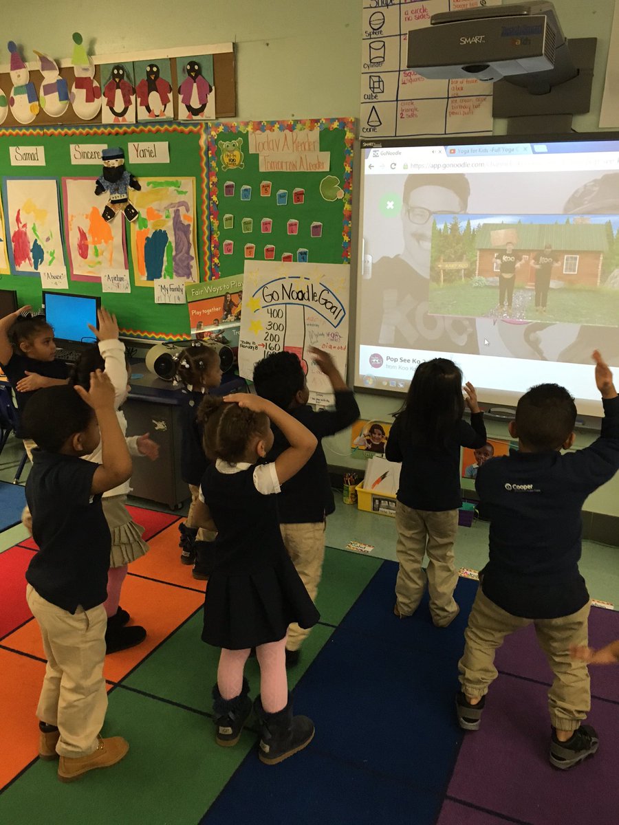 rakia_selena's tweet photo. Our hands are high, our feet are low and this is how we Pop See Ko! #gonoodle #preksmarties @CoopersPoynt https://t.co/GMX4vyFgJb