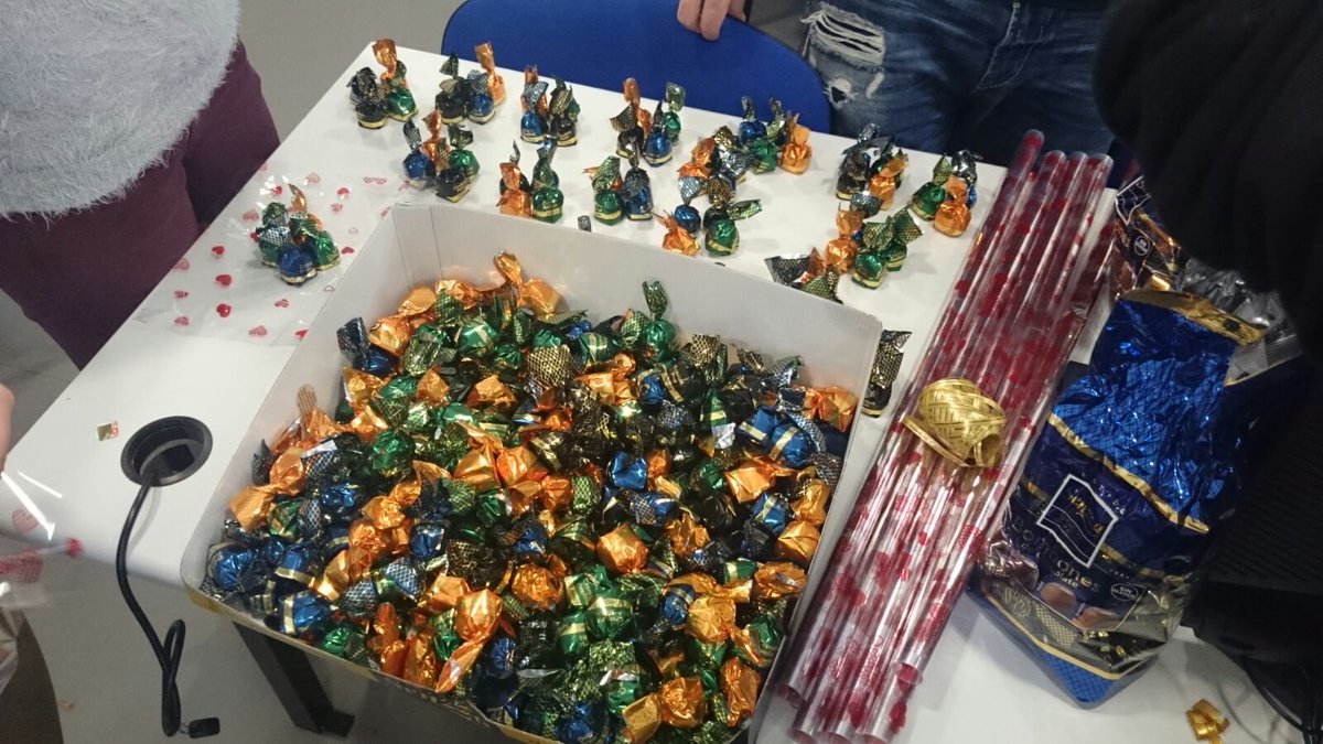 sanbuenrollo's tweet photo. ¡mmmm qué ricos! Esto y mucho más lo podreis degustar este viernes día 12. ¡Gracias a todos por participar! #SBR16 https://t.co/uMcvRGLcxQ