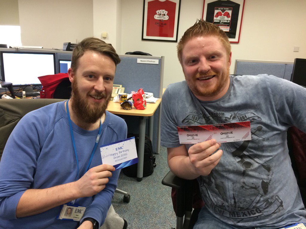 Jayoshaugh's tweet image. Birthday celebrations at EOS2 with @VirtualMush ! Cheers @des0s #EOS2GETHER