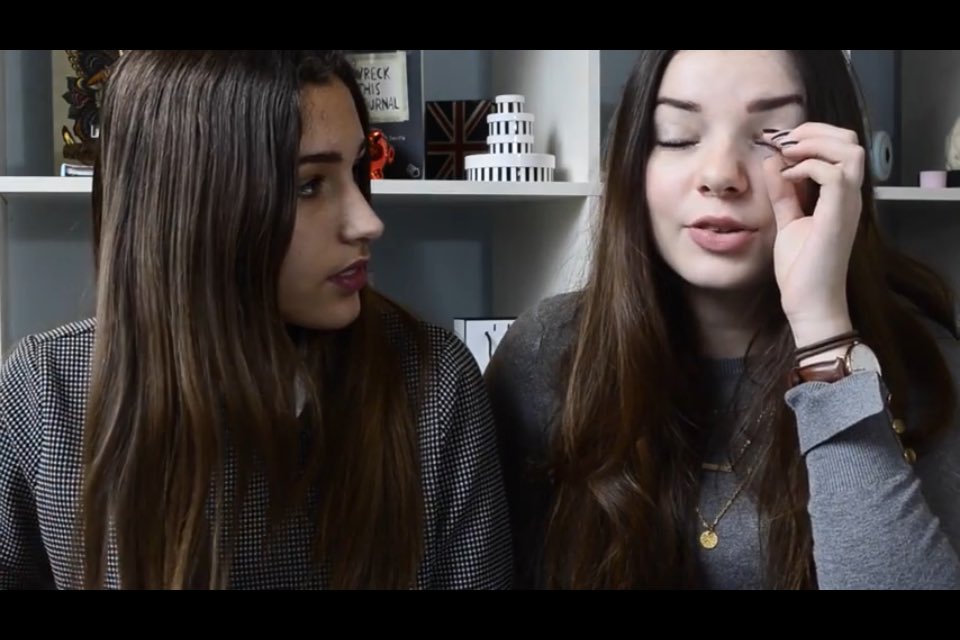 choubidouman's tweet photo. @ytbclara    Les tics reviennent !!😂. PS: t'es la meilleure..💞 Abo 1 jour abo toujours ❤️ https://t.co/iLHXDAsswI