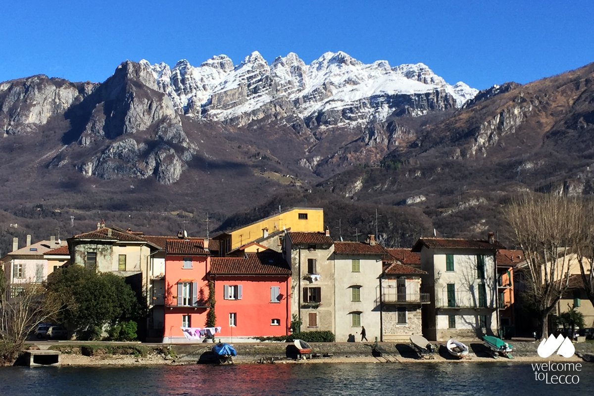WelcomeToLecco's tweet photo. Camminare per la città di #Lecco e rimanere ammirati dal paesaggio https://t.co/oLKhilNkMR #wtl https://t.co/mto7gQy4j7