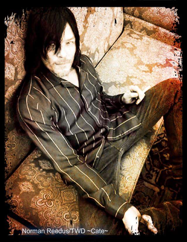 Rockye118's tweet photo. Four more days people! #TheWalkingDead #NormanReedus @wwwbigbaldhead https://t.co/c0GCTIIM8Q
