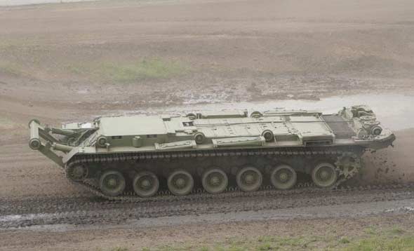 Uzivatel 中北晃二 Na Twitteru T Co Ea4rpnkprq イスラエルのメルカバ主力戦車の車体を基礎にした ナメル走行兵員輸送車は何か物足りない感あるな と思ったけど 架橋戦車の台車だけ状態もなかなか物足りない溢るる T Co C24wl72u7u