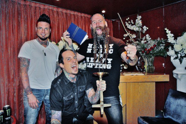 Loudwire's tweet photo. 5 Questions With @FFDP: @ShipRocked, Fans, Touring Plans + More: https://t.co/dEbb98AUuR https://t.co/2ZtSAHndOb