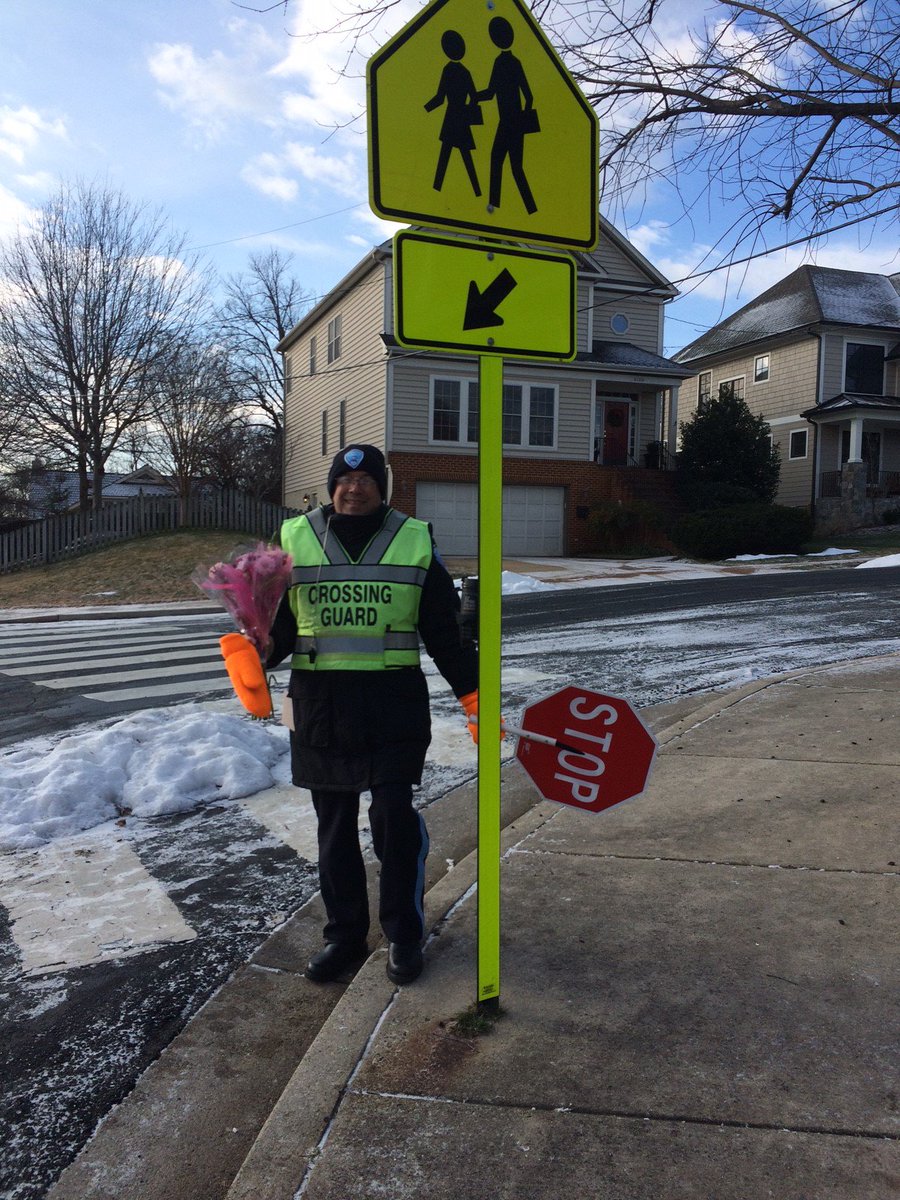 NTMKnightsAPS's tweet photo. #APSSRTS #CocoaforCrossingGuards https://t.co/1C3cwgS6G2