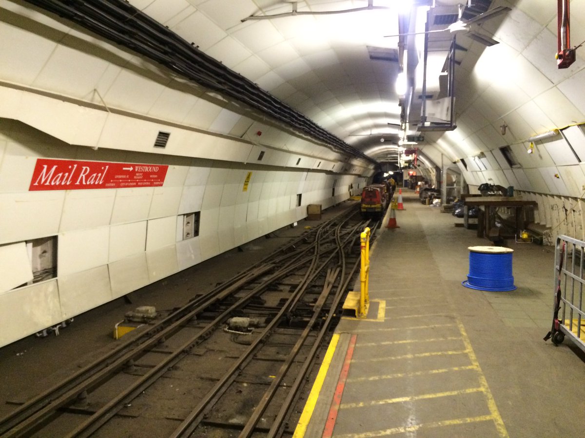 MrTimDunn's tweet photo. I won't spam yr timeline with any more #MailRail pics, but I hope you too get to visit @thepostalmuseum in 2017. https://t.co/5HnUeMHct6