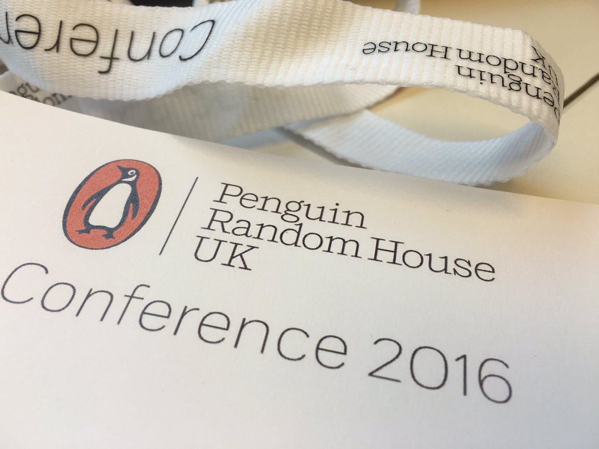 SIXfoot5ins's tweet photo. Is it Christmas already? #prhconference2016 https://t.co/kfqPkDVxoh