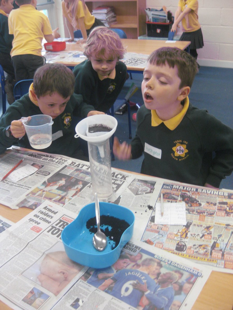 esgobmorgan's tweet photo. Year 3 carried out an investigation into which soil is the most permeable @CaST_Cymru @SoilAssociation #muckystuff https://t.co/JiowNFMVgG