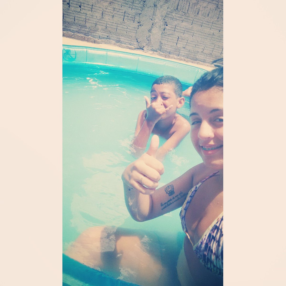 mariana70546879's tweet photo. Ta tranquilo ta favorável🎧😂💜#lazer #tatinho😍❤ https://t.co/rSLNjBVn90