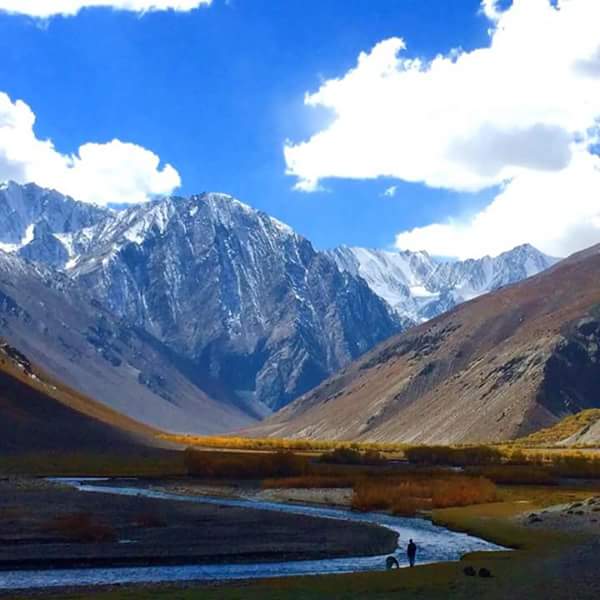 ChitralPK's tweet photo. Magestic views of #Arkari #Valley, the unexplored heaven of #Chitral #Pakistan https://t.co/6fOVo8VQec