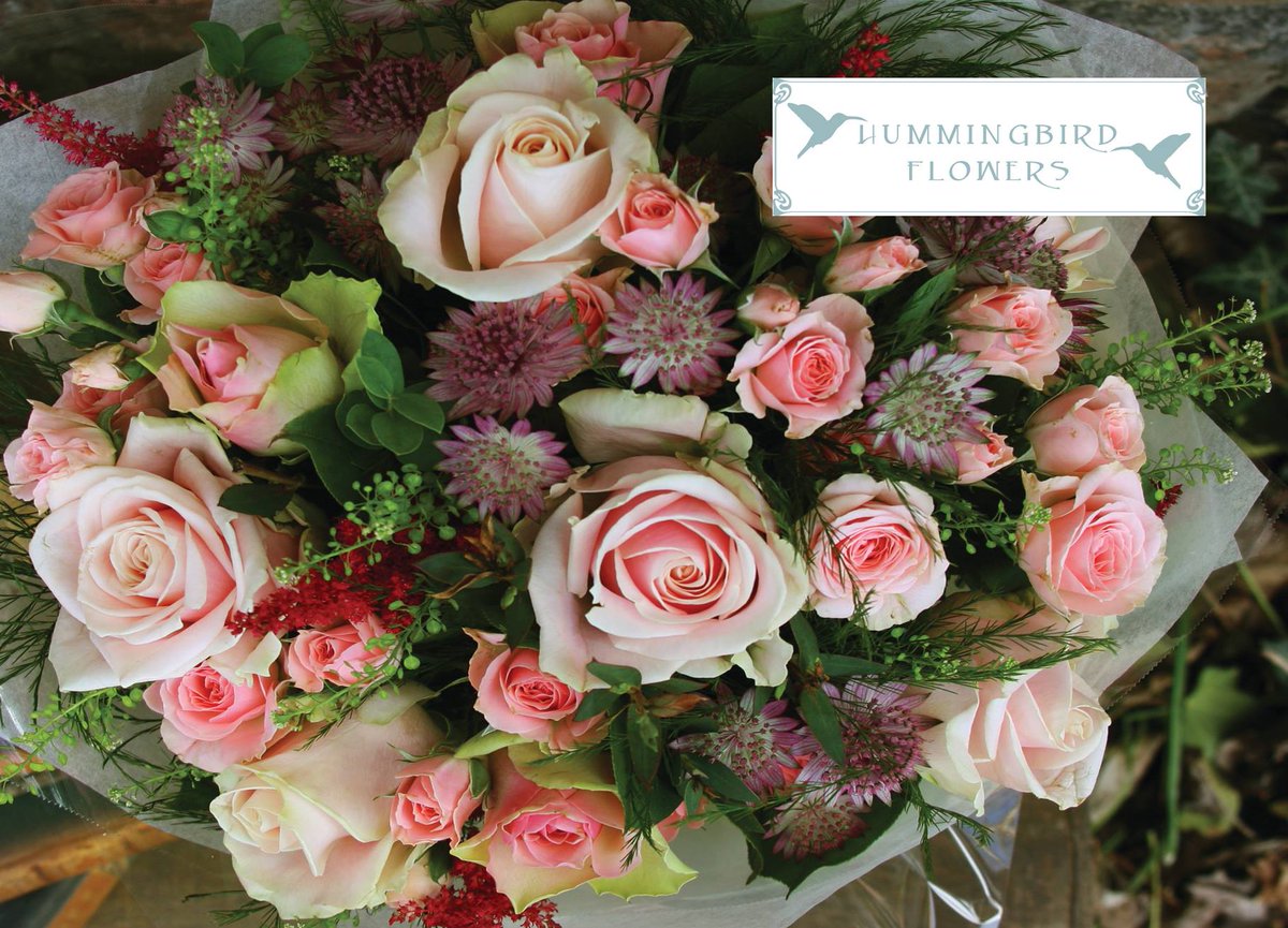 VintageAngelDes's tweet photo. Get organized and order your Valentine flowers now @Hummingbirdflo 0161 941 4628 Free delivery over £25 #Altrincham https://t.co/qHsvb4Sifs