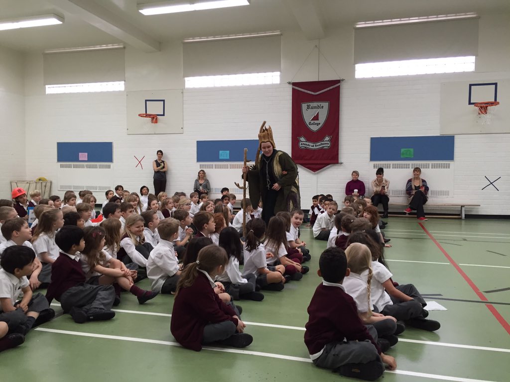 RundlePrimary's tweet photo. Kananaskis in the Classroom @RundlePrimary today #soilcycle #poop https://t.co/pWF6MZRZwr