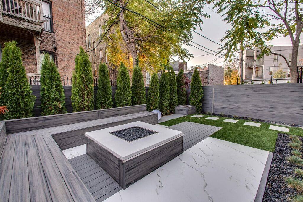 PitchConcepts's tweet photo. Blue skies, sunshine, but cold? Days like this are just begging for an outdoor fireplace. #PITCHconcepts https://t.co/fmBjeev8wv