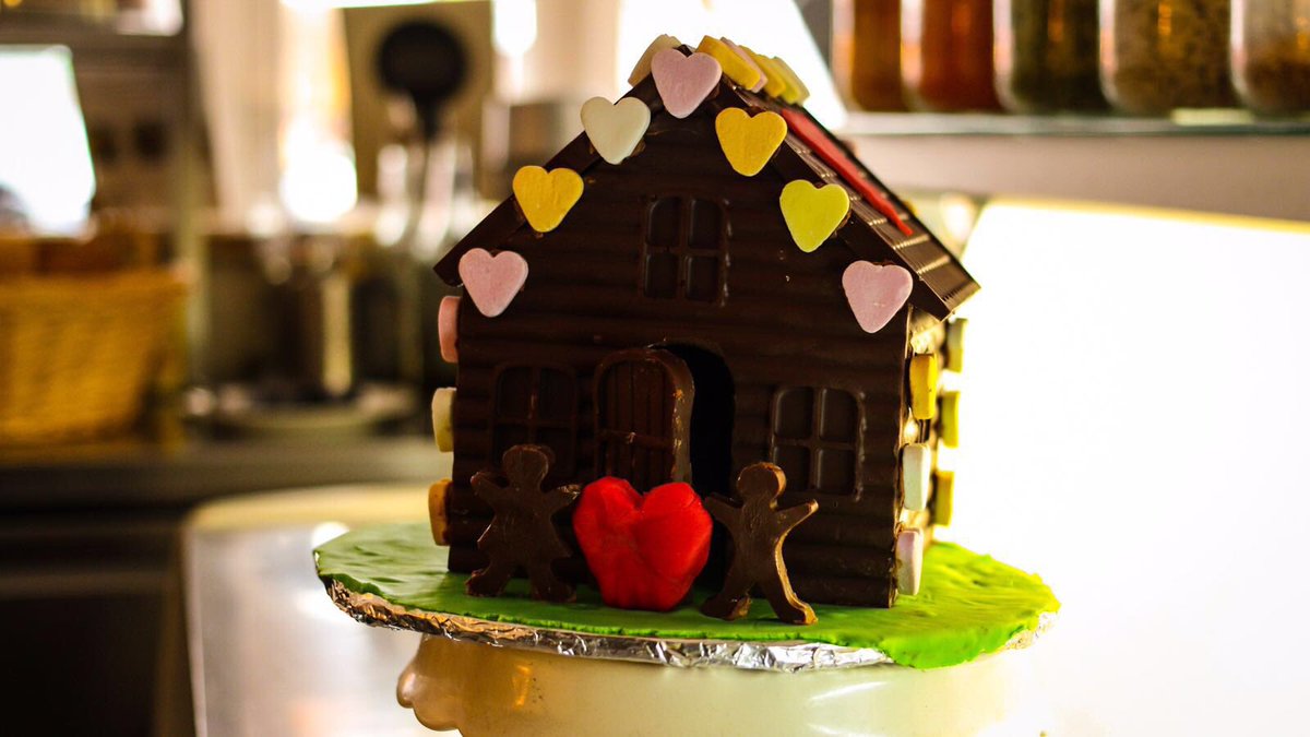 GoudHeerlijk's tweet photo. Chocolade huis winnen voor valentijnsdag? Kijk dan op https://t.co/iJgIr0FAhO en doe mee! https://t.co/4LLk6IdiBk