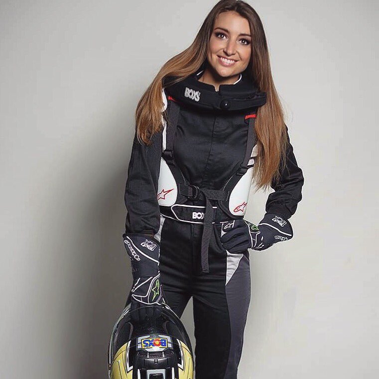 Safety first at @kartingeupen 👍🏼 #modeling