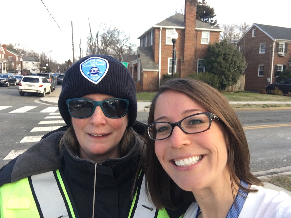 APSHenryPAL's tweet photo. Appreciating Henry's Crossing Guards!Thanks Ms. Goodwin & Mr. D'Arcy #APSSRTS@APSVirginia@APSHenryAP @ArlingtonVaPD https://t.co/n7P4E1ncdX