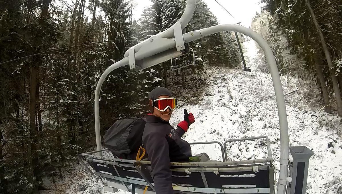 DolyCam's tweet photo. Sur le massif des brasses en #HauteSavoie avec Fabien Duperrier en route pour un saut en #parapente #YDOL #DolyCam https://t.co/lL6n68tsFd