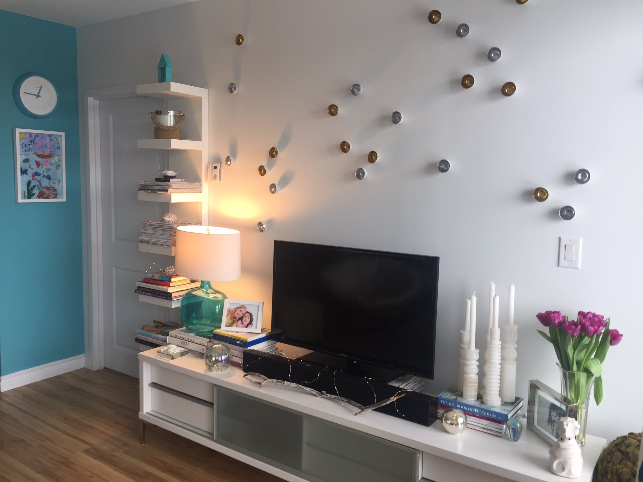 Structube tv 2024 stand white