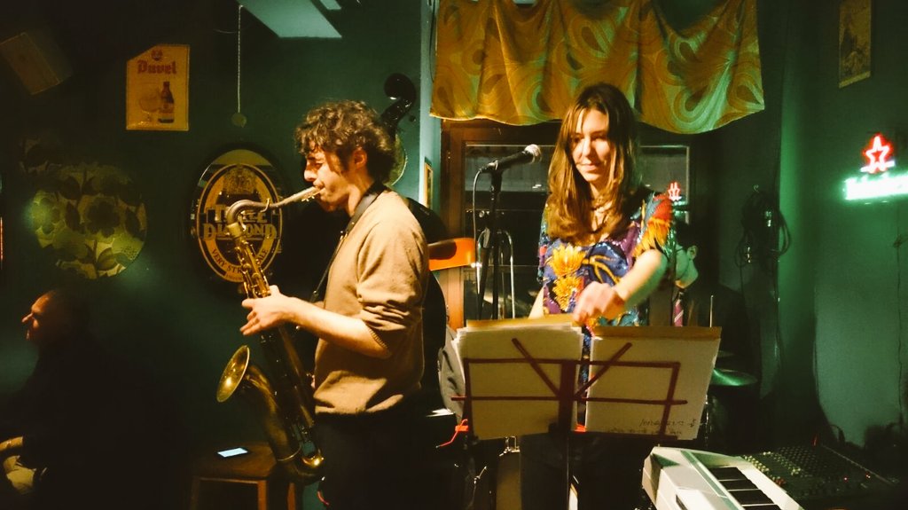 stylebildung's tweet photo. #kitchenmonamour #kitchen #Genova Concerti dal vivo, serate imperdibili, solo mementi!!! Go Genova! https://t.co/aVY7tQ4cvD