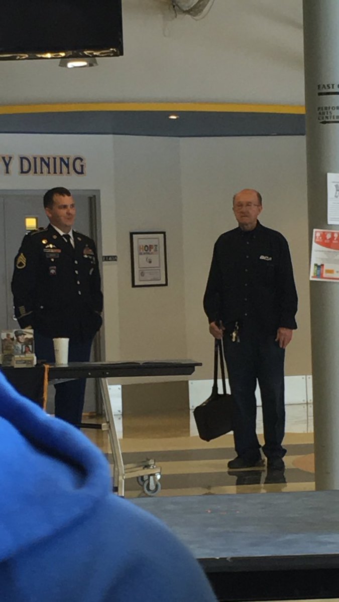 daynawaner's tweet photo. I love a man in uniform😍😍 https://t.co/10uVcr2bbQ
