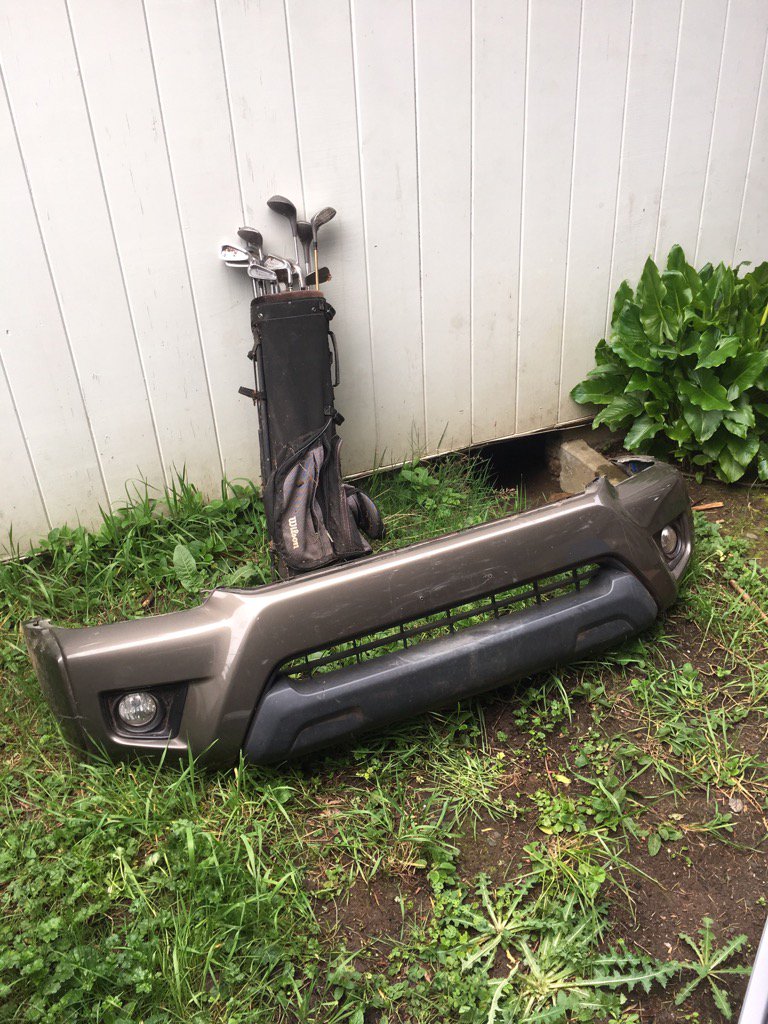 NorCalRowe's tweet image. I am selling "Stock Bumpers For 2015 Tacoma 4x4" on #wallapop p.wallapop.com/i/62004540?_pi…