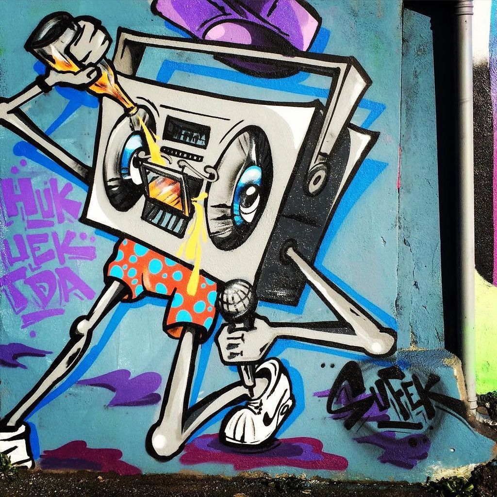 New Eire On Twitter Sufek Character Graffiti Dublin Ireland Tivoli Paint Boombox Drink Ireland Irishstreetart Irishgraffiti Https T Co Axxwk2mgv2