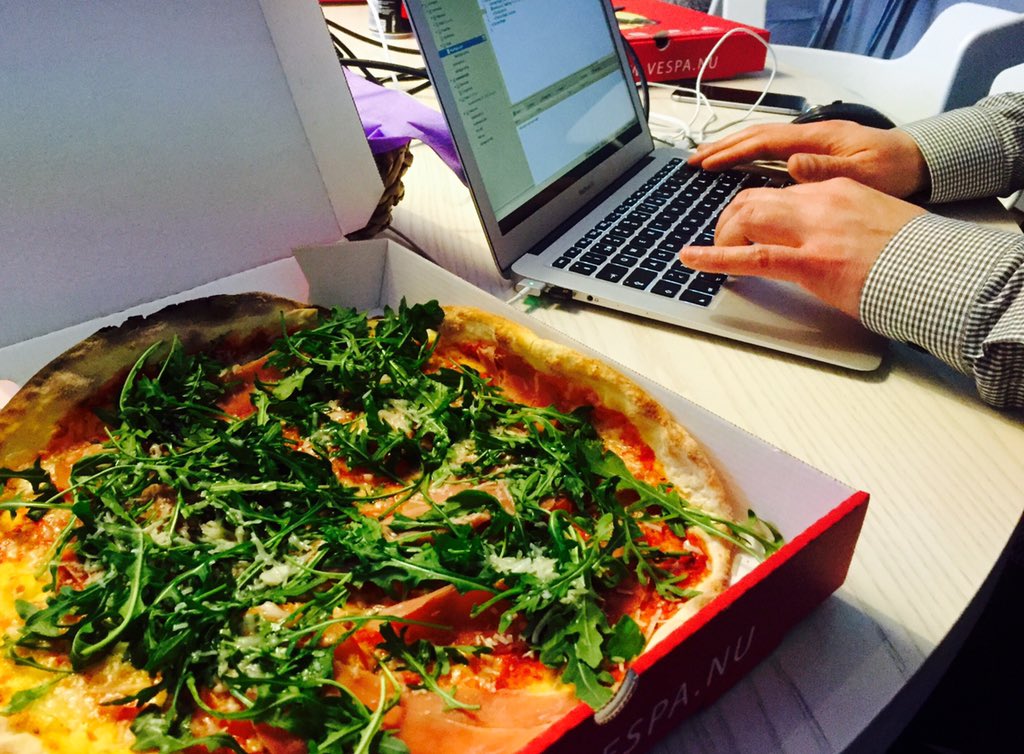 anderswojnicki's tweet photo. Pizza as fuel developing Xamarin apps #movinspiredev #movinspire #malmostartups https://t.co/923GSU2o4P