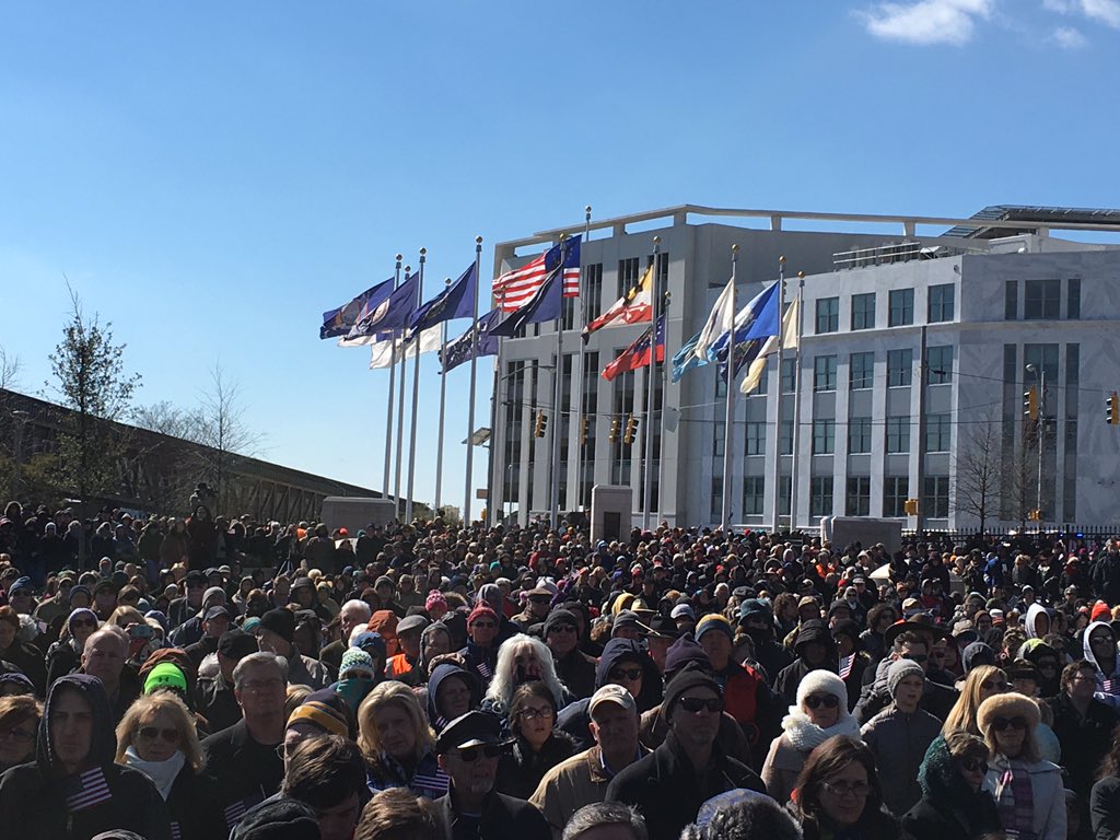 Franklin_Graham's tweet photo. I told this crowd of 6,800 in Atlanta today that we need men &amp; women who will support &amp; live out biblical principles https://t.co/9hmW48hJPa