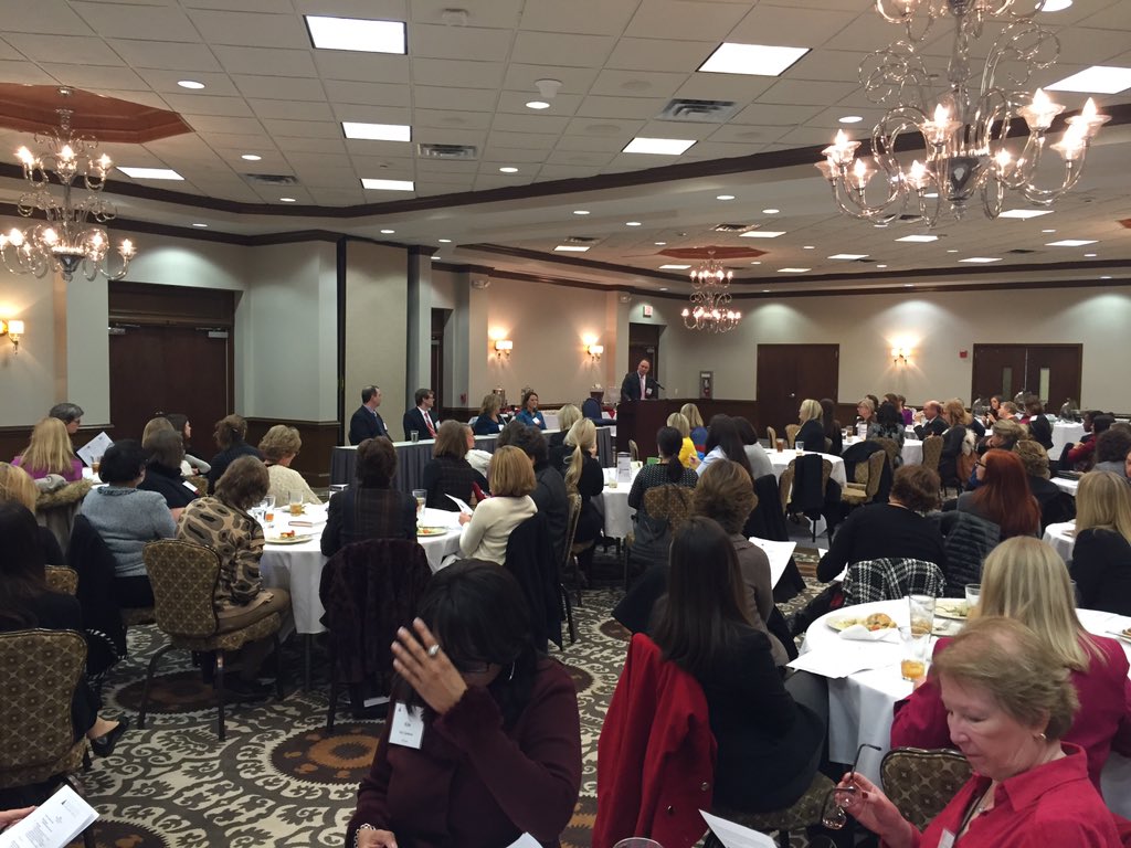 MikeJMunn's tweet image. Great panel discussing triangle multifamily market at TCREW. Nice job by clients @KaneResidential @BainbridgeComp