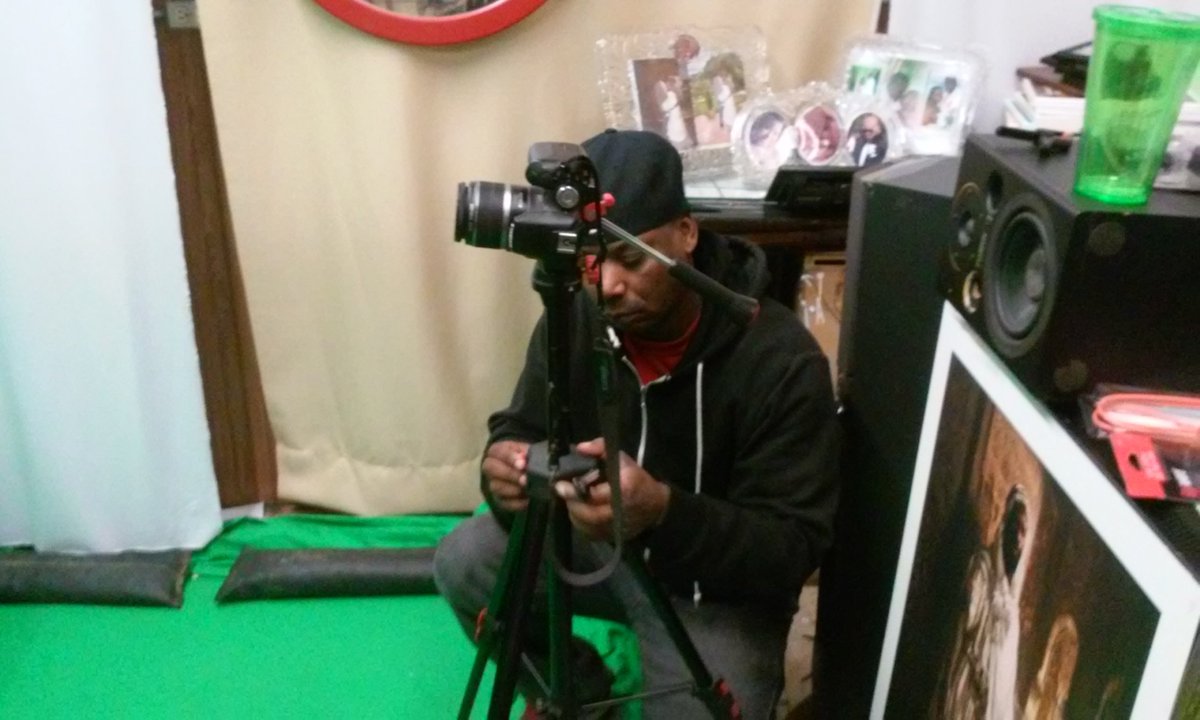 CustomCreation4's tweet image. Need a greeting card or a commercial for your business? Check us out at Custom Creations. You imagine it, we make it