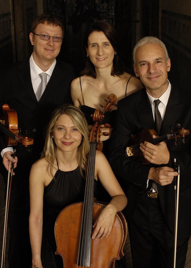 ateneoferrolan's tweet photo. A Banda Municipal #Ferrol debuta no Auditorio "Unha mañá na ópera" domingos ás 12 h. #EntradaDeBalde #SomosCultura https://t.co/bdKz69Fl4c