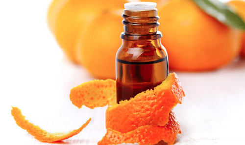 TELWellness's tweet photo. Today's #GoodMorning blend: 3 drops Frankincense &amp; 2 drops Mandarin #EssentialOil. 

#Aromatherapy #TheEssentialLife https://t.co/FwG86x3Cw1