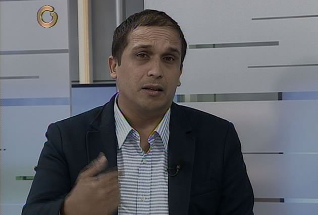 elPeriodicoDM's tweet photo. Edwin Rojas: La Ley de Amnistía no es una prioridad para el país #entrevista https://t.co/fk4f965aFQ https://t.co/YmF5w9zH2P