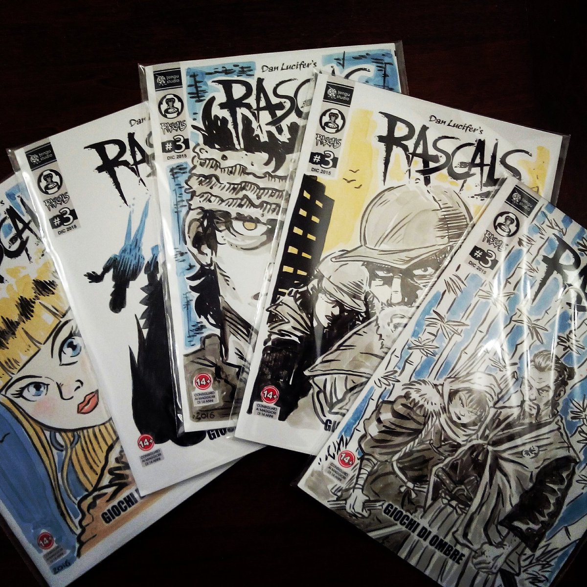 rascalscomics's tweet photo. The last #whitecovers by #rascalscomics !!! #whitecover #blankcover #drawing #comics https://t.co/68uSNG9i2G