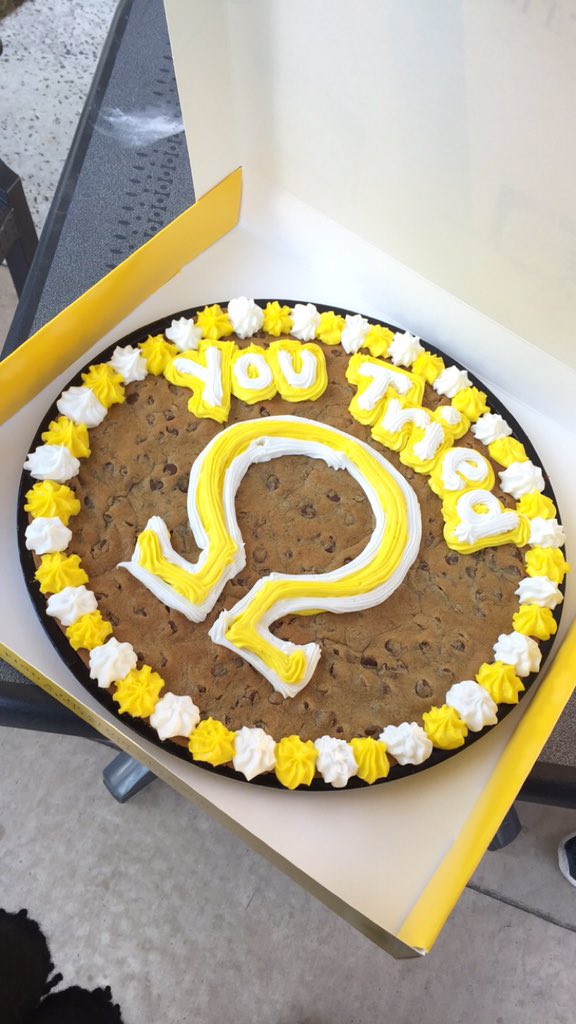 EORobotics's tweet photo. Great way to celebrate our robotics season 😂🍪 https://t.co/MkwSGbfNEP