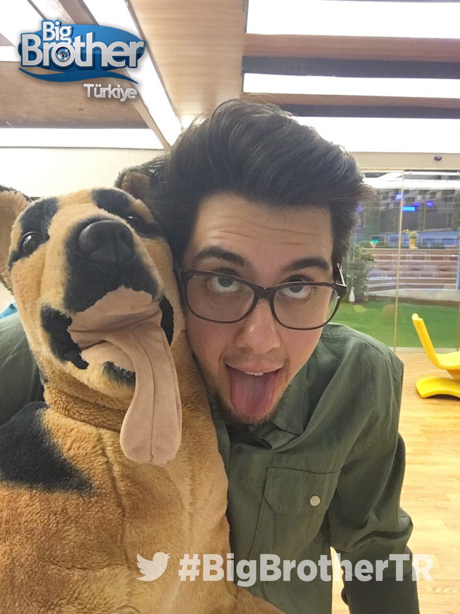 bbtr's tweet photo. #BigBrotherTR Evinden Nostalji Selfie Aynası Görüntüleri!
 Bu Gece 23:30'da Youtube Yayınımızda, 02:15'te Star'da! https://t.co/VHQpAlhTs7