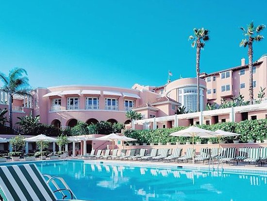 5 hotels to stay at in LA! bit.ly/1Kc8COt