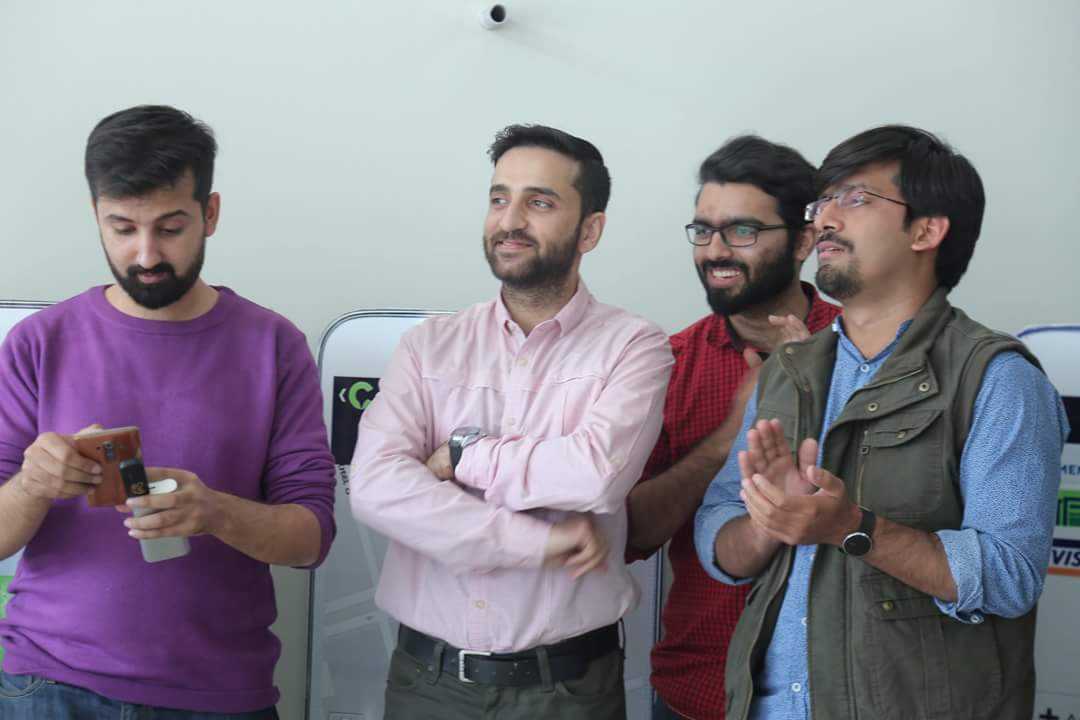 sulehri's tweet photo. Careem Scavenger hunt highlights @CareemPAK #Teamredftw #careemhunt https://t.co/krn9OZr0s5